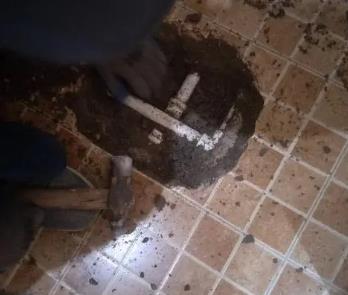 清河卫生间漏水维修公司为您分享下卫生间渗水如何处理及注意事项