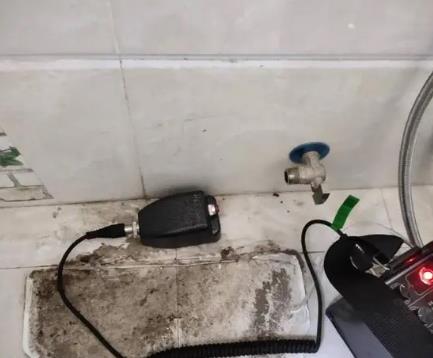 清河屋顶漏水维修公司分享下卫生间漏水的危害及解决方法